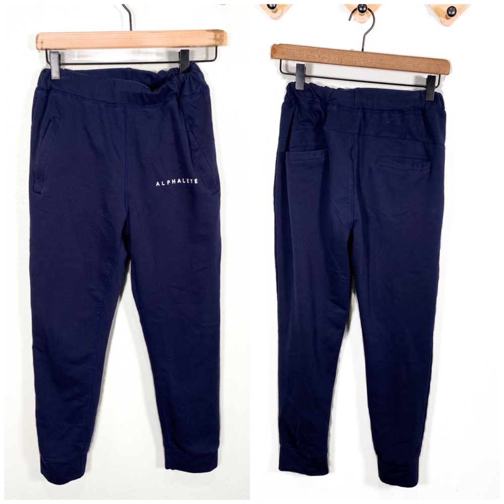 Alphalete dark navy workout athleisure joggers with zipper pockets size M